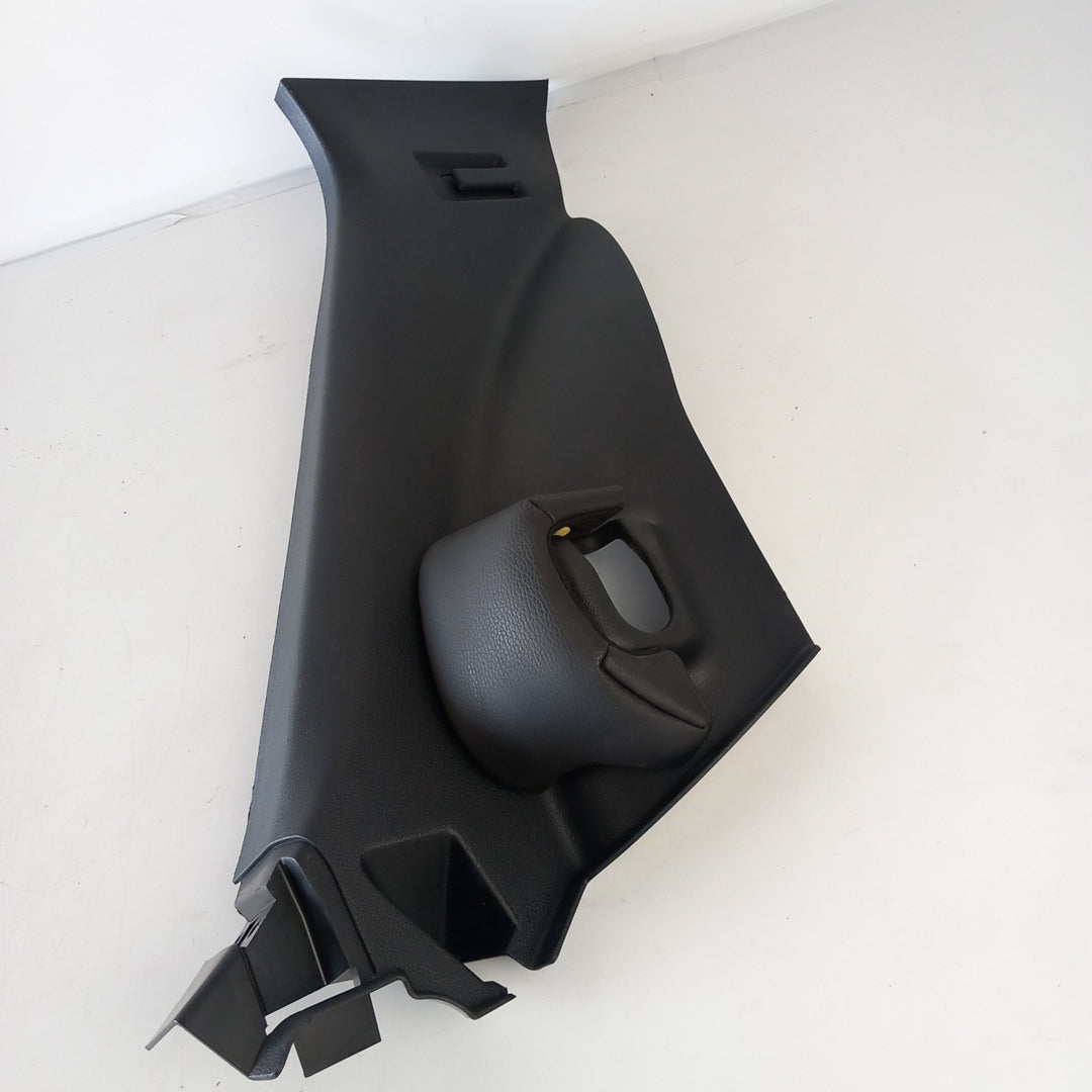 Капак десен заден колона кожена тапицерия Opel Astra J 5 врати