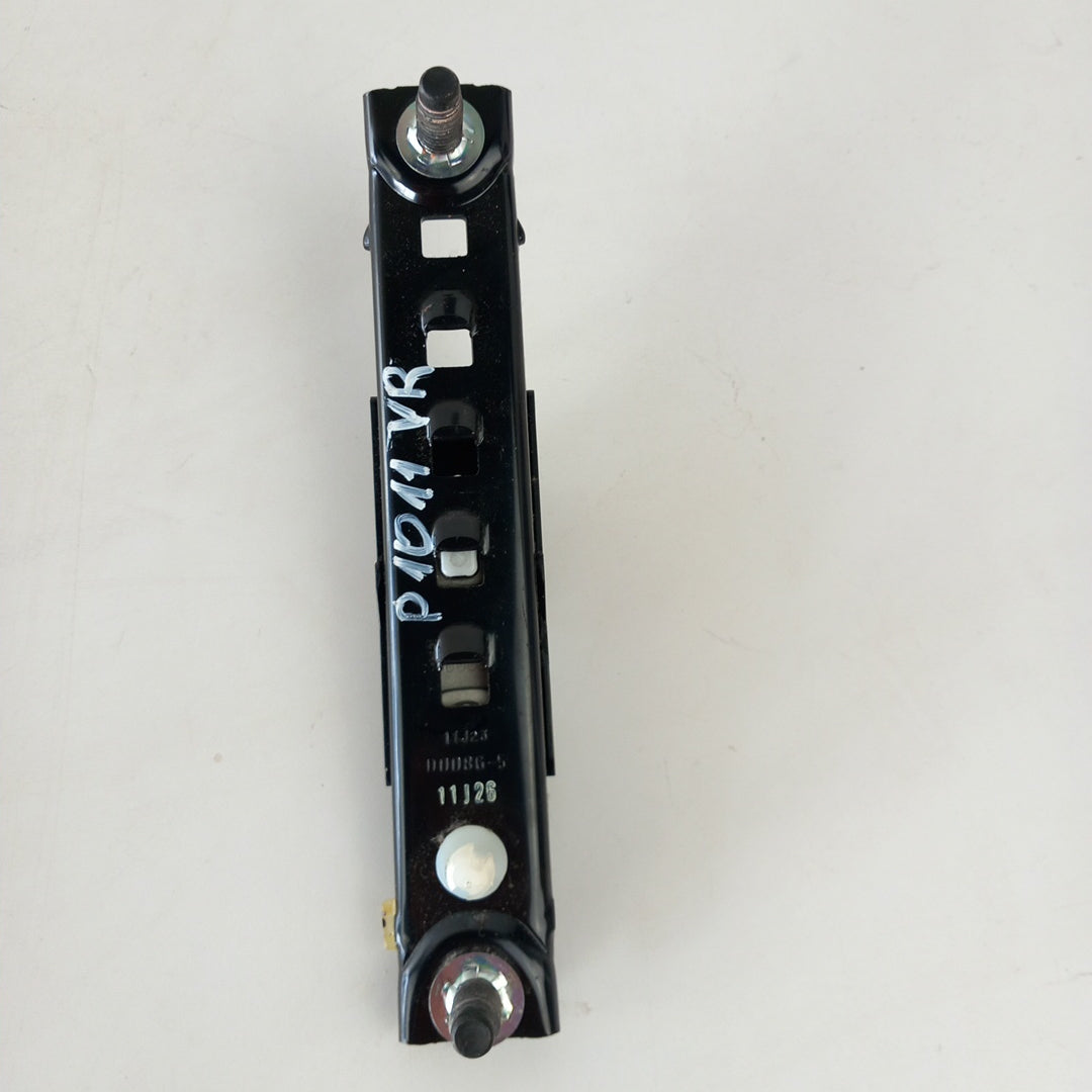 Регулатор височина предпазен колан преден ляв/десен Opel Astra J