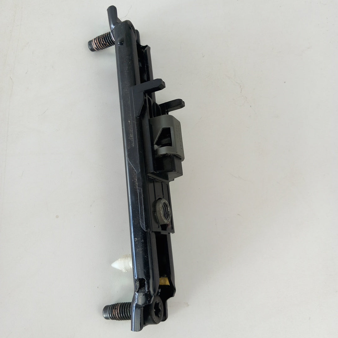 Регулатор височина предпазен колан преден ляв/десен Opel Astra J