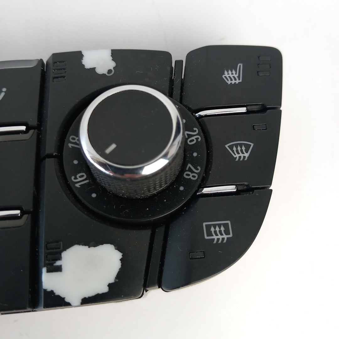 Панел управление климатроник подгрев седалки Opel Astra J