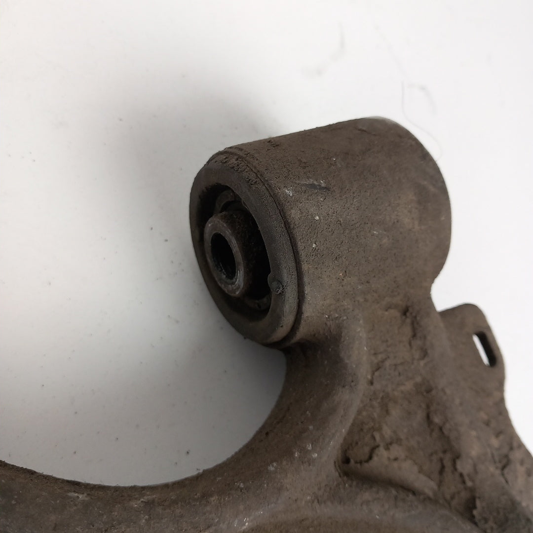 Носач десен преден Opel Astra J