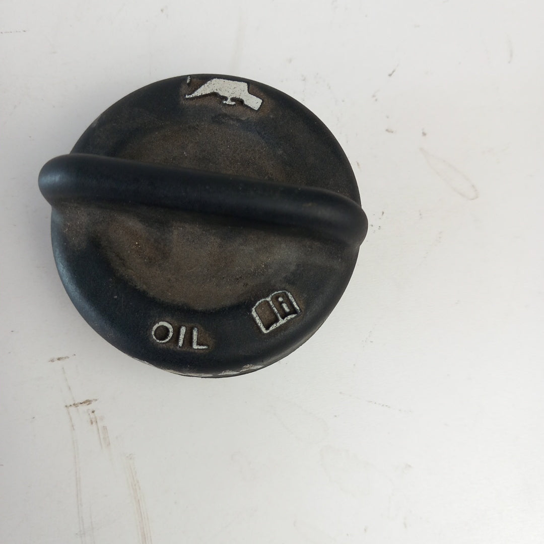 Капачка гърловина масло двигател Opel Astra J 2,0 CDTI