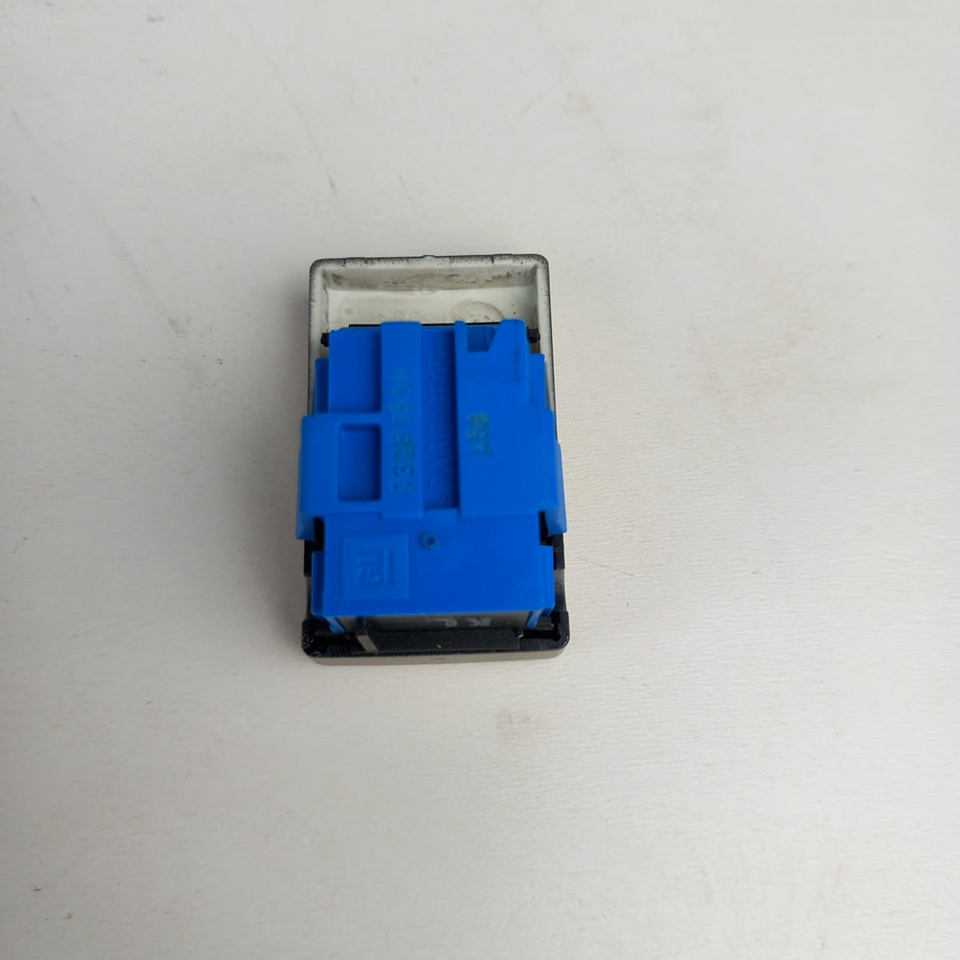 Бутон изключване алармена система  Opel Astra J