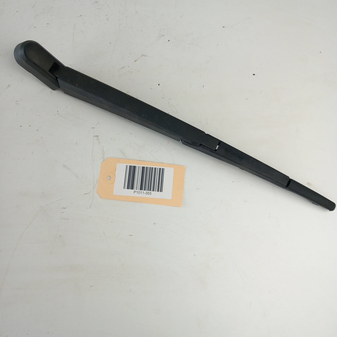 Рамо чистачка задна капак багажник Opel Astra J 5 врати