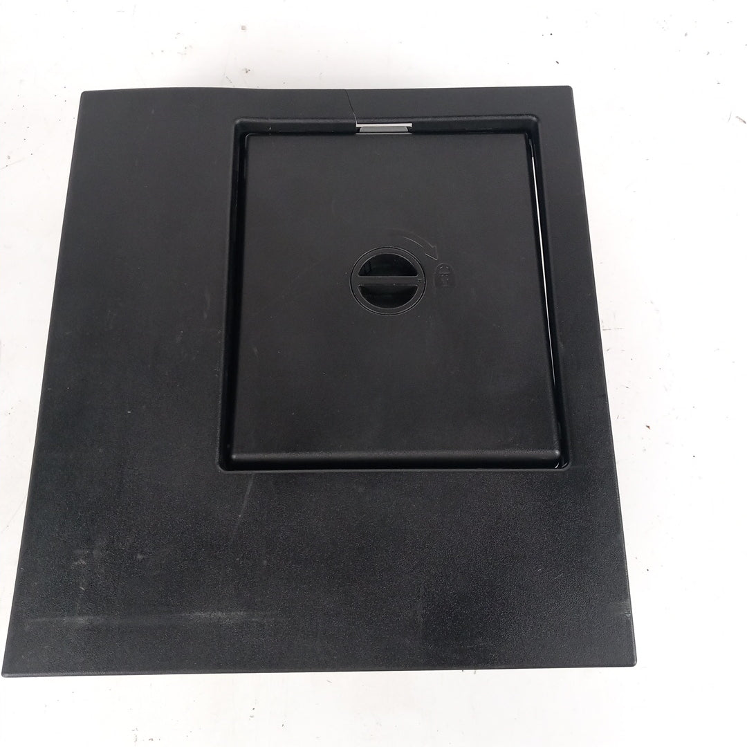 Капак отвор седалка лява задна облегалка Opel Astra J