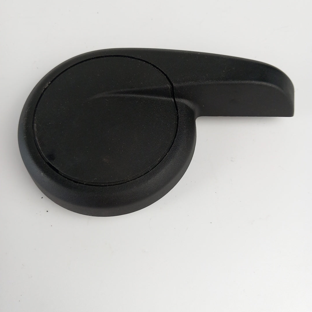 Дръжка задна дясна предна седалка 6/3 Opel Astra J