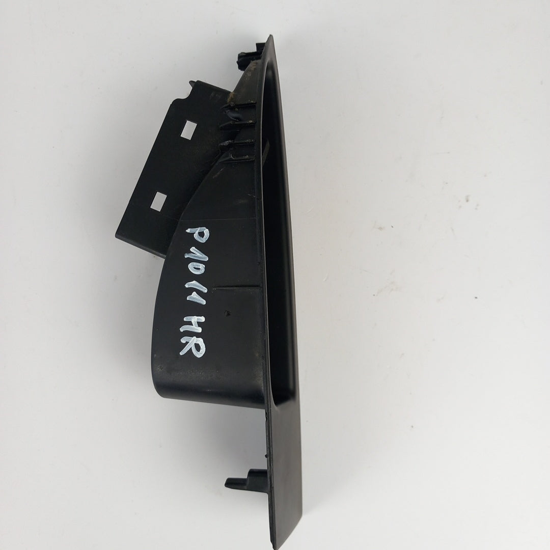 Кутия дясна копче заден повдигач десен прозорец  Opel Astra J 5 врати