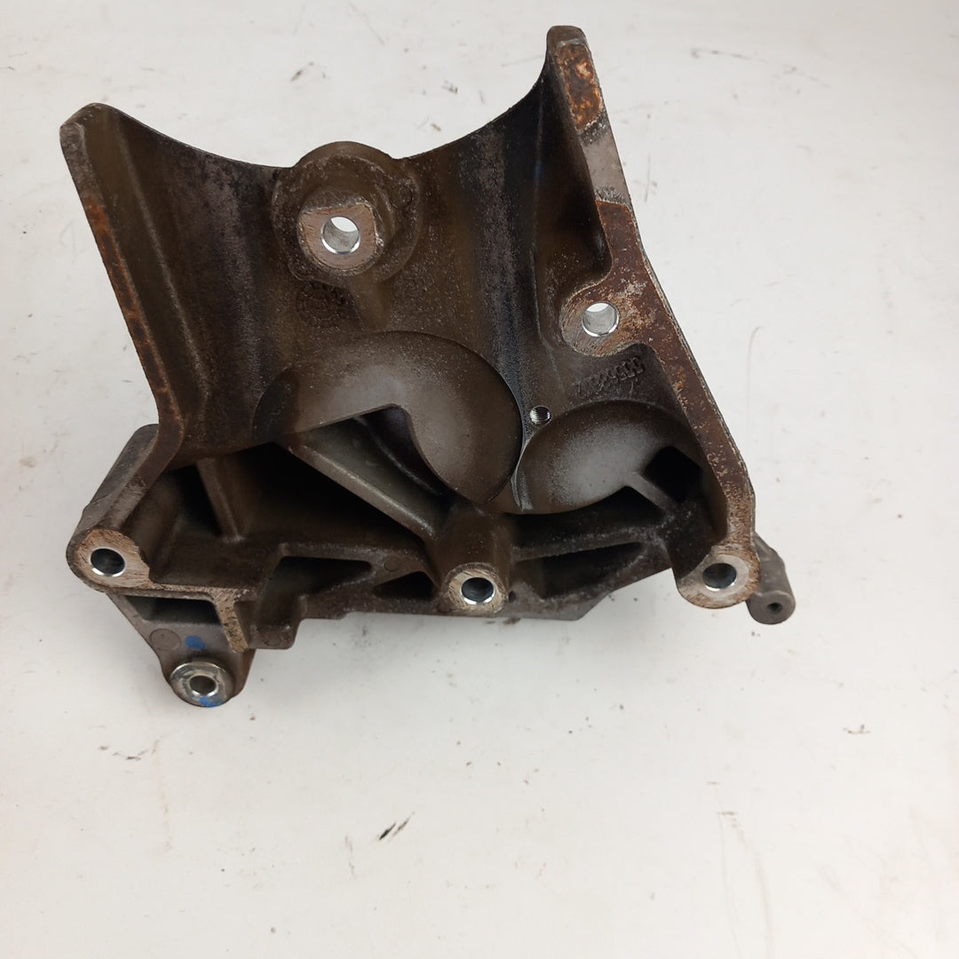 Скоба дясна закрепване двигател Opel Astra J 2,0 CDTI