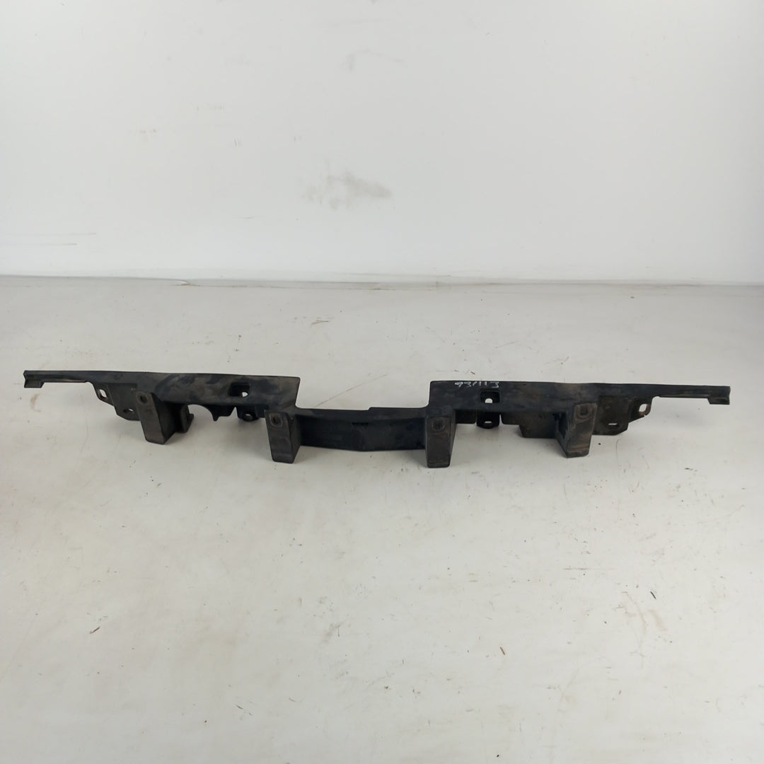 Държач централен предна броня Opel Astra J