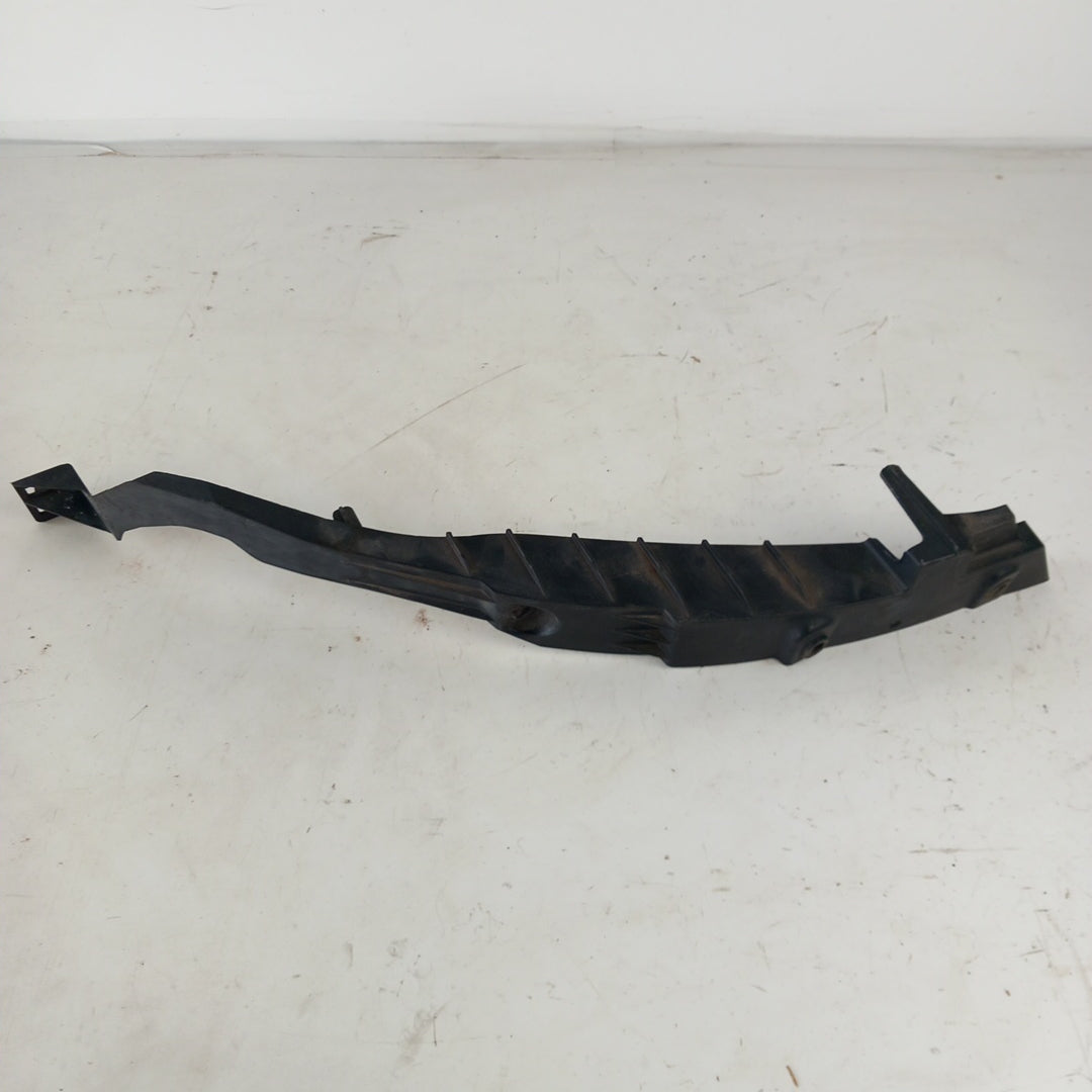 Държач десен предна броня Opel Astra J