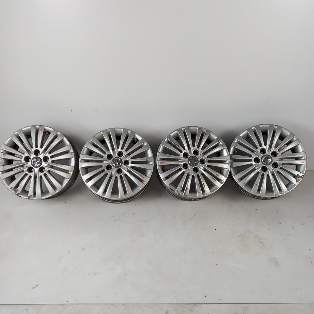 Комплект 16" алуминиеви джанти  6,5Jx16H2 5x110 IS39 AI S19 Y2 Silver Opel Meriva B