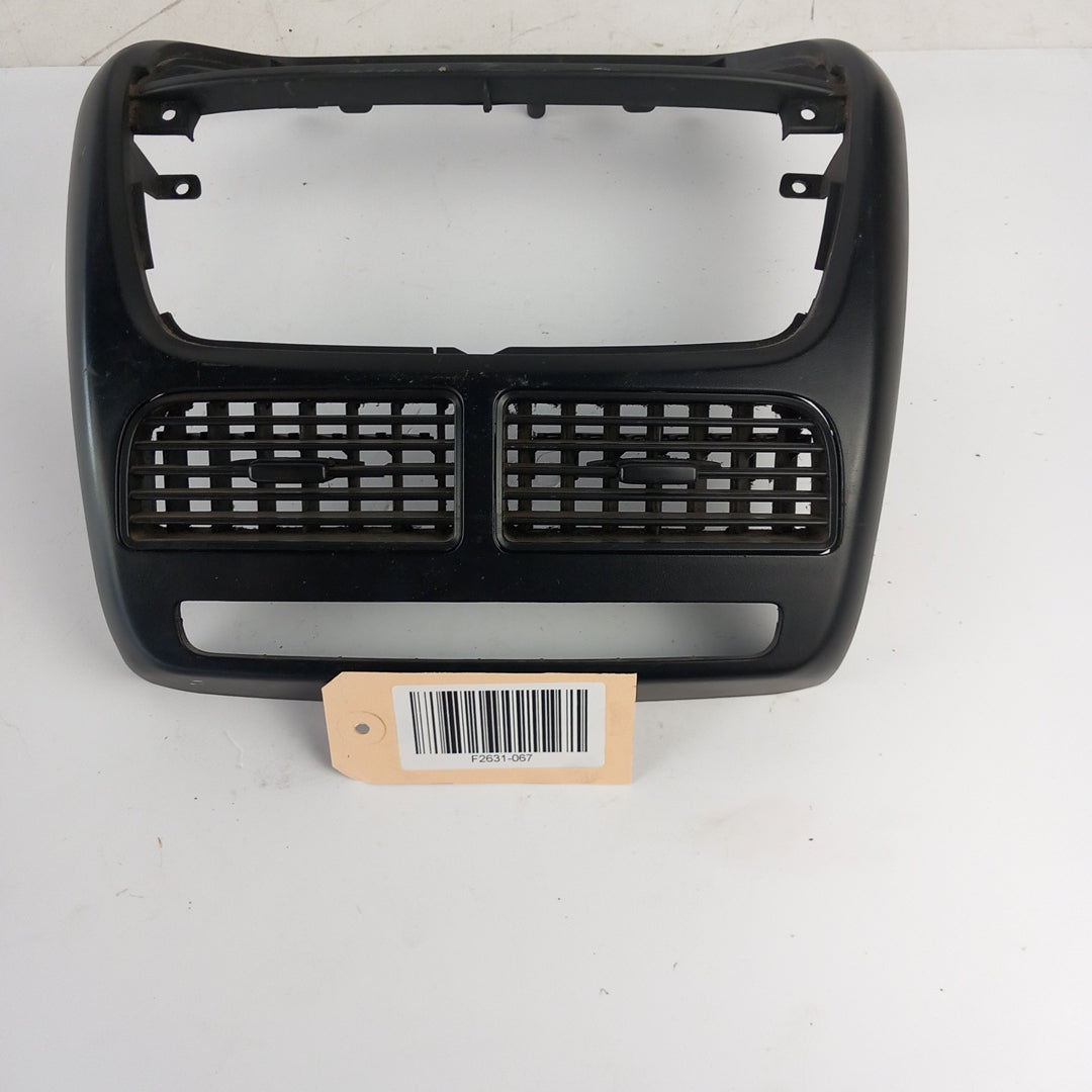 Централна вентилационна решетка таблo Fiat Doblo 263