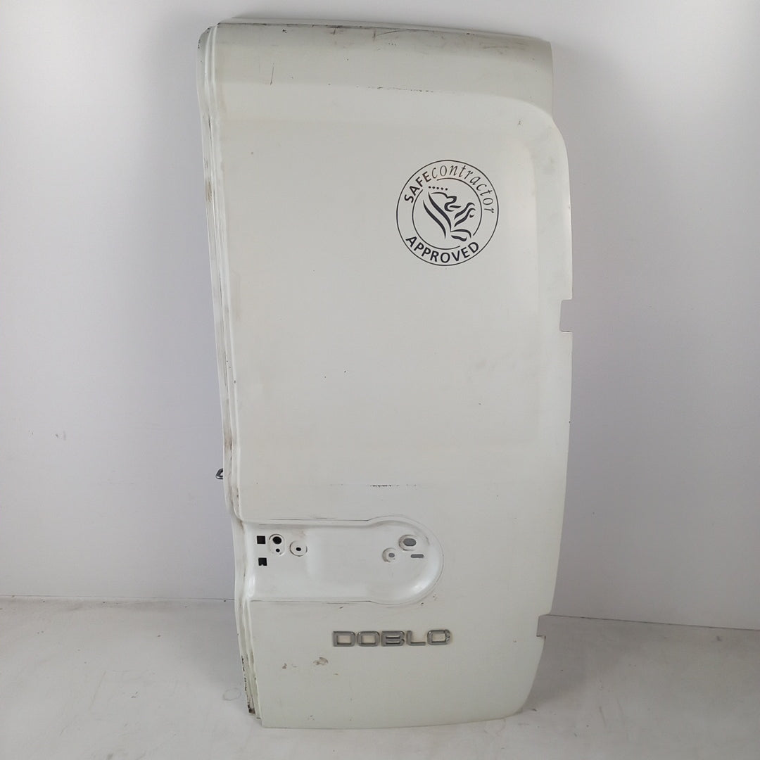 Задна дясна врата бяла Fiat Doblo 263