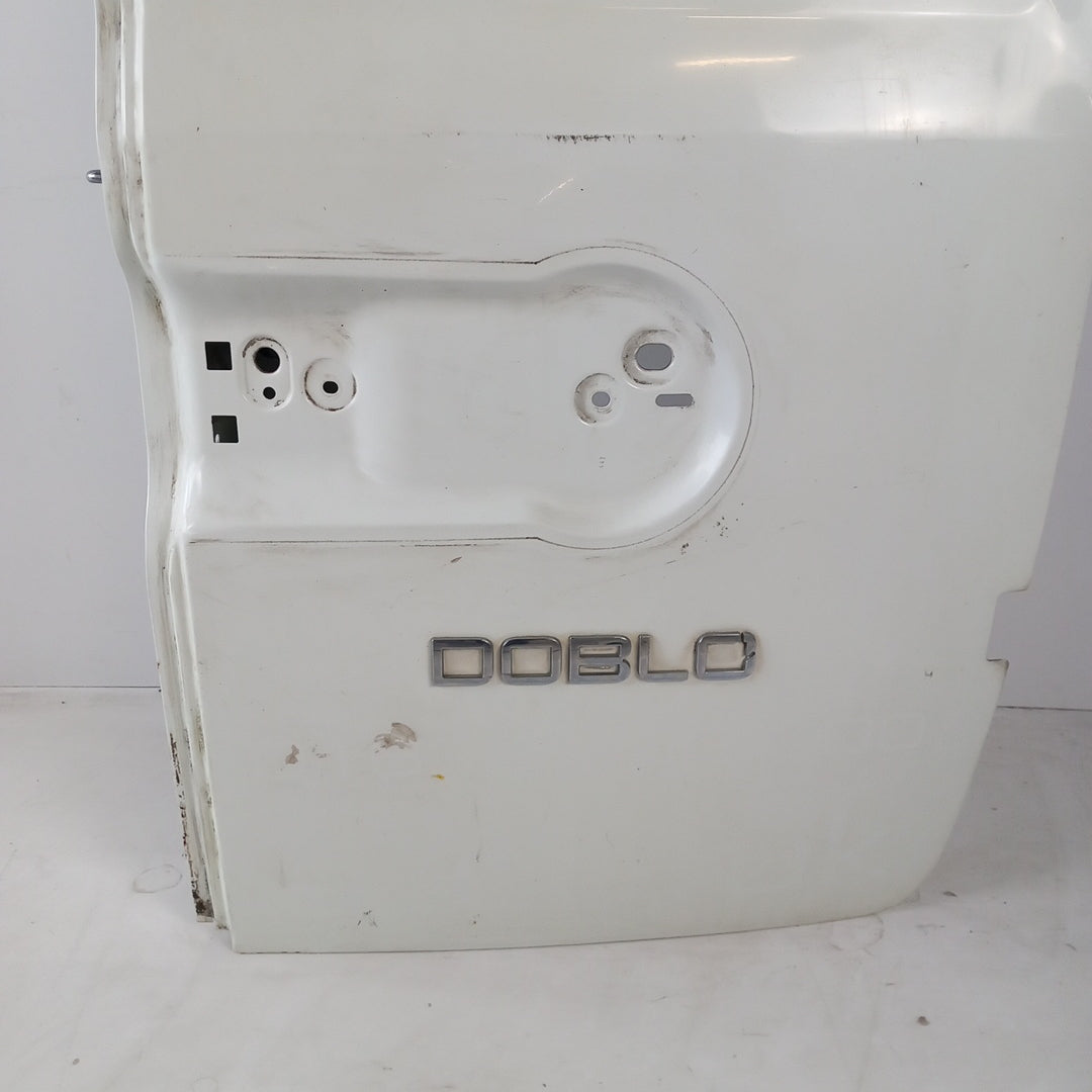 Задна дясна врата бяла Fiat Doblo 263