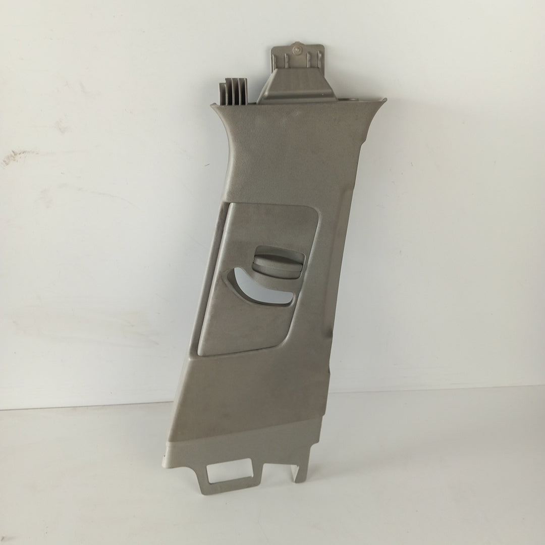 Кора средна колонка дясна горе светла Opel Meriva B