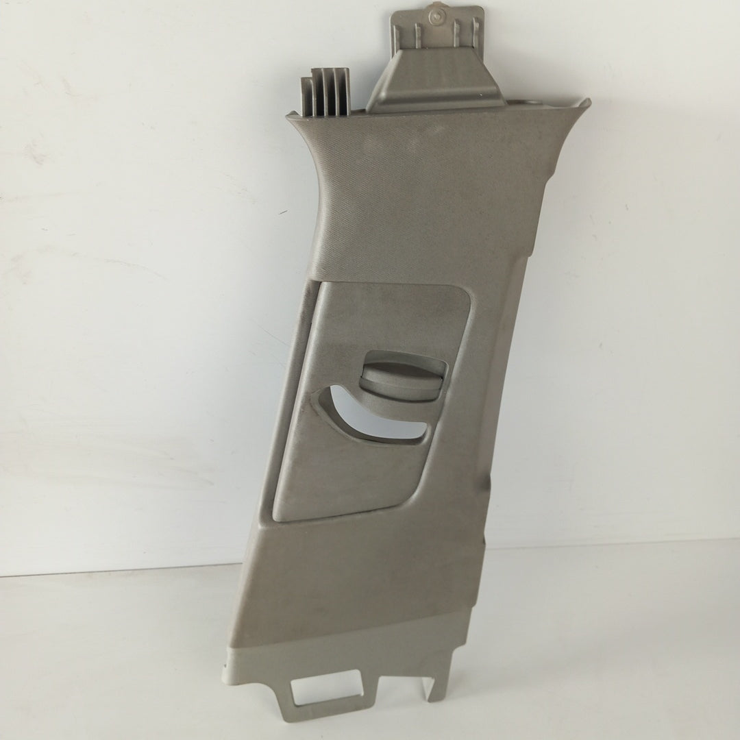 Кора средна колонка дясна горе светла Opel Meriva B