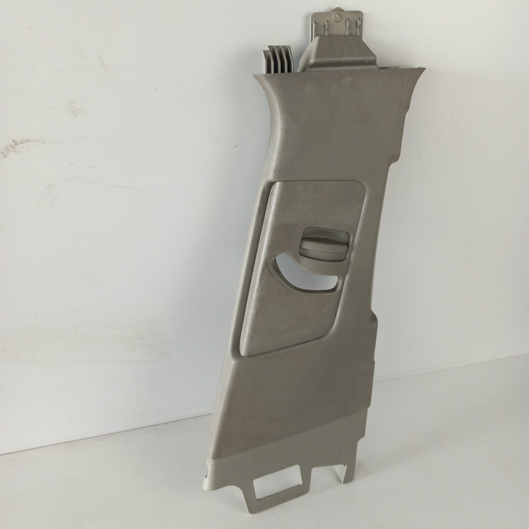 Кора средна колонка дясна горе светла Opel Meriva B