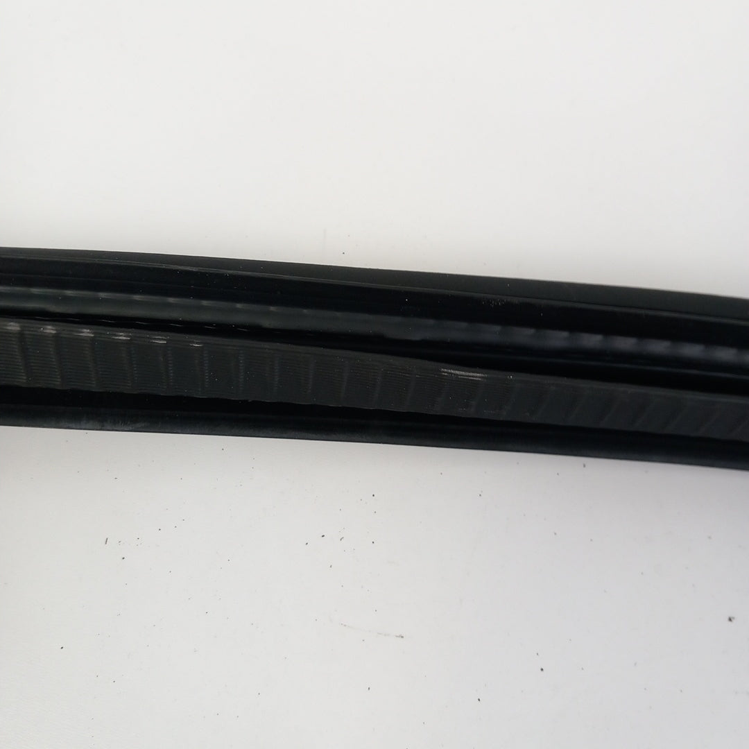 Уплътнение каросерия задна лява врата Opel Insignia A седан/ хечбек