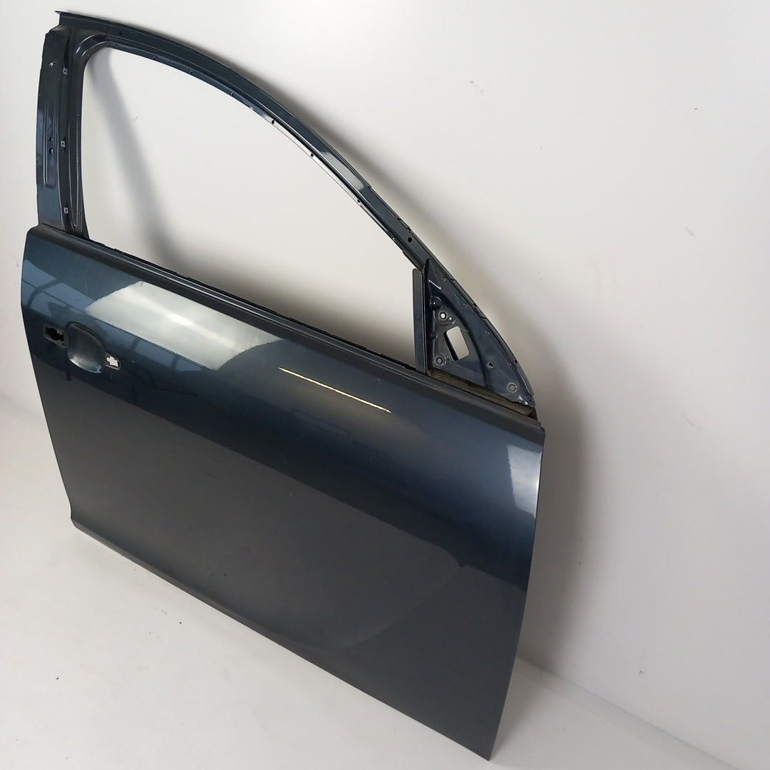 Предна дясна врата Z168 Metro Blue Opel Insignia A
