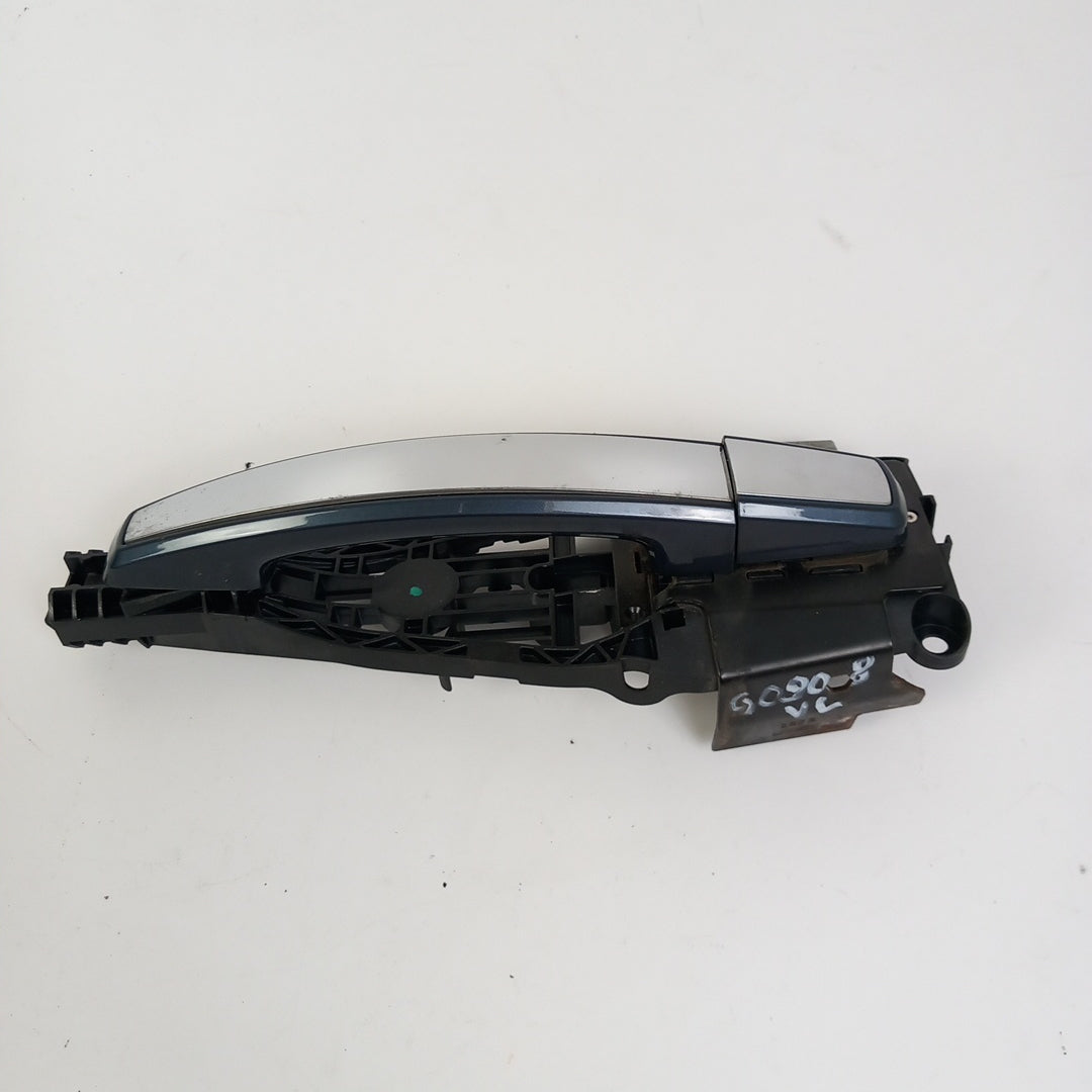 Дръжка външна врата предна лява хром Z168 Metro Blue Opel Insignia A