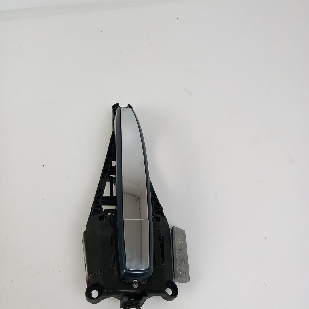 Дръжка външна врата предна лява хром Z168 Metro Blue Opel Insignia A