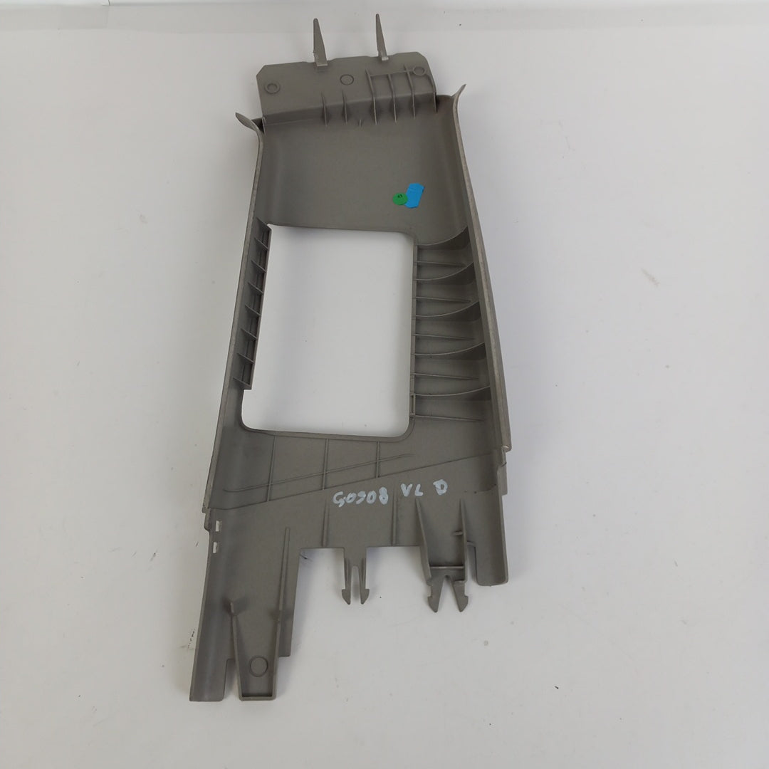 Капак горен ляв панел централна колона Opel Insignia A