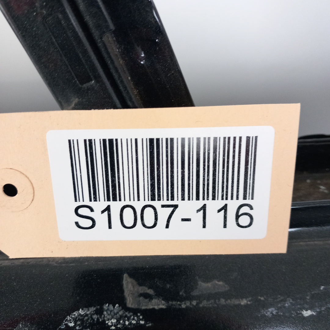 Врата предна дясна черен карбон 22C GAR Opel Meriva B