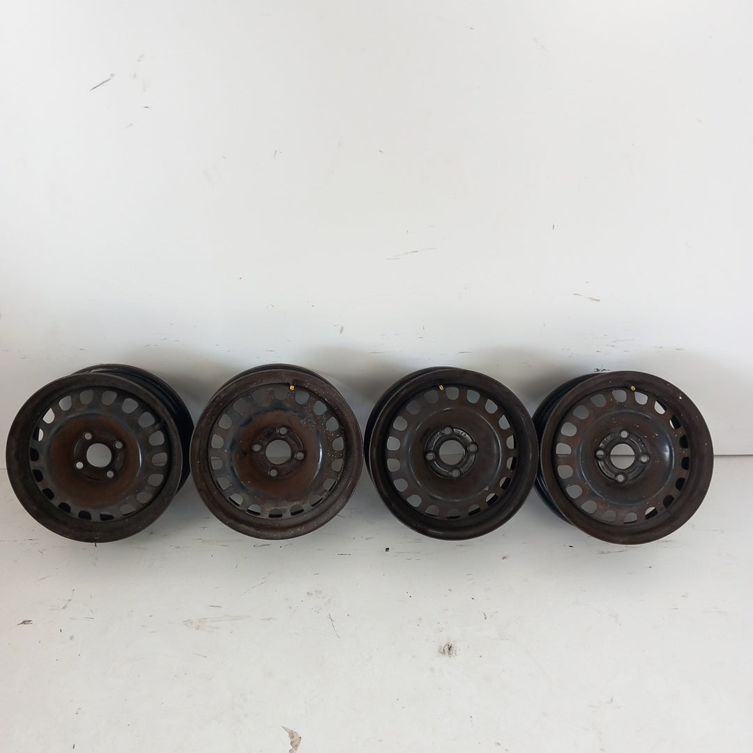 Комплект 14" цола оригинални стоманени джанти 5 1/2 J14H2 ET39 4x100 Opel Corsa D