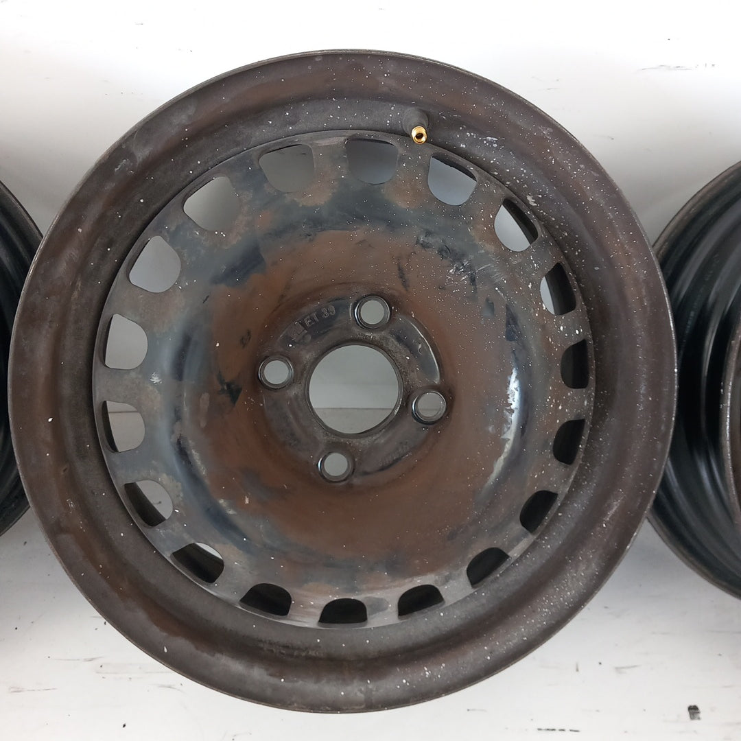 Комплект 14" цола оригинални стоманени джанти 5 1/2 J14H2 ET39 4x100 Opel Corsa D