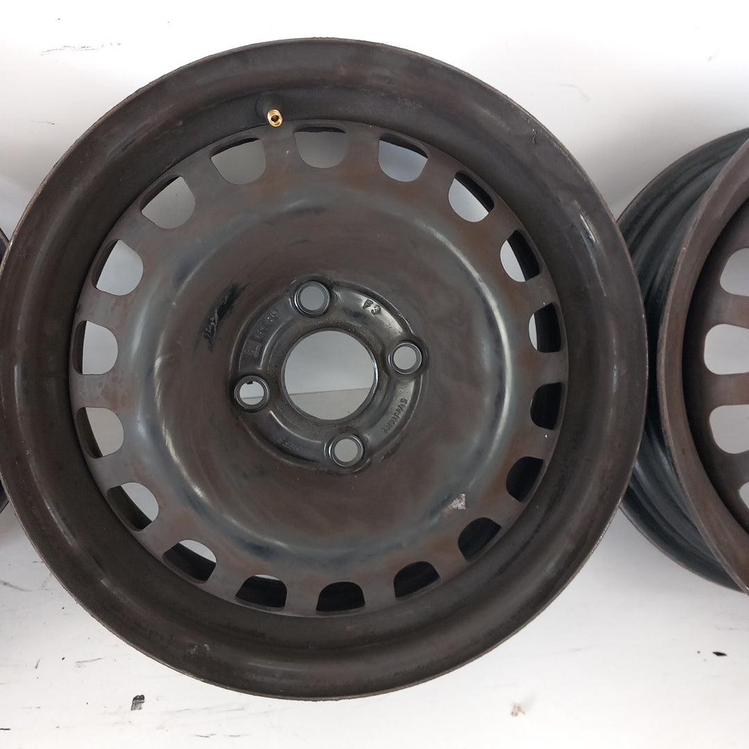 Комплект 14" цола оригинални стоманени джанти 5 1/2 J14H2 ET39 4x100 Opel Corsa D