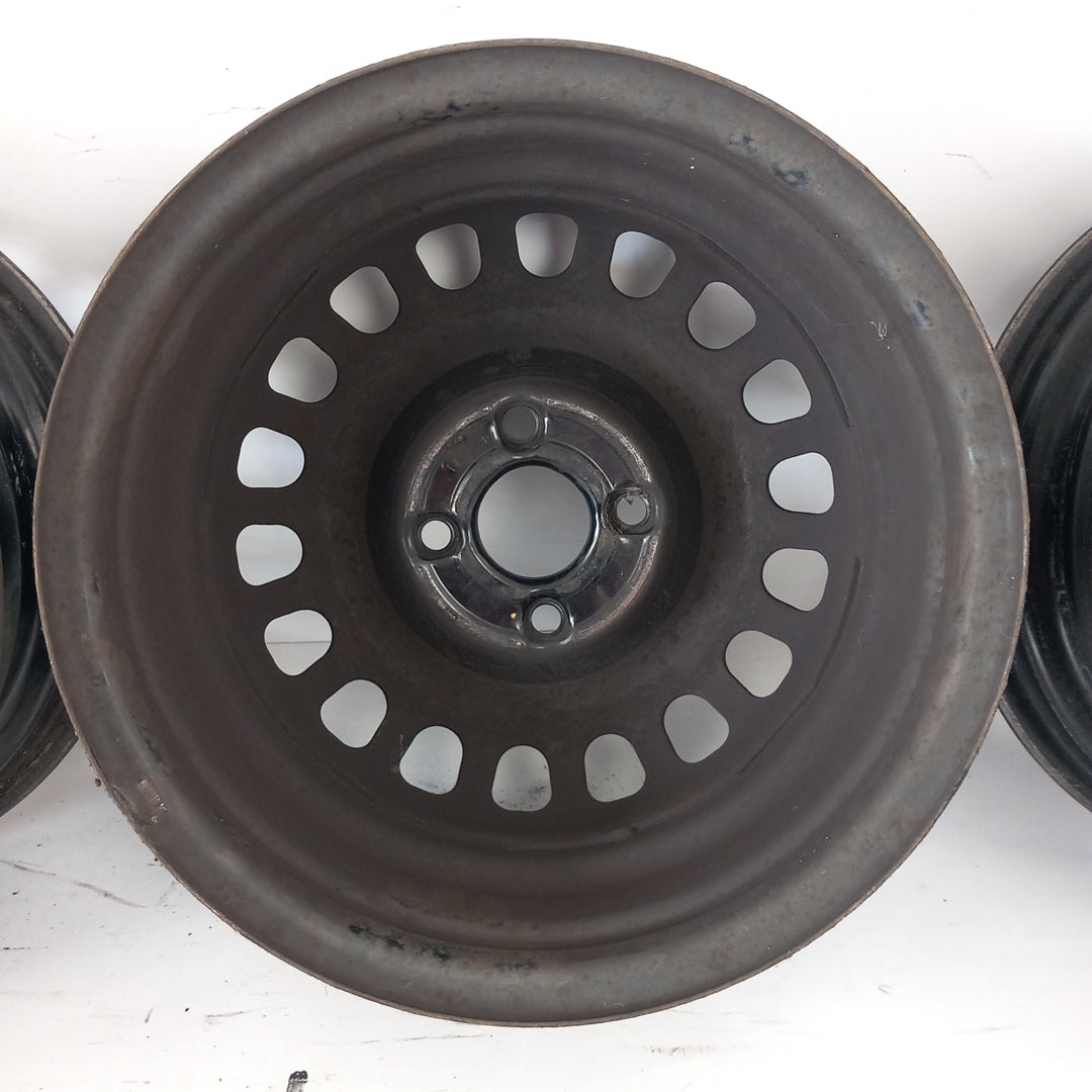 Комплект 14" цола оригинални стоманени джанти 5 1/2 J14H2 ET39 4x100 Opel Corsa D