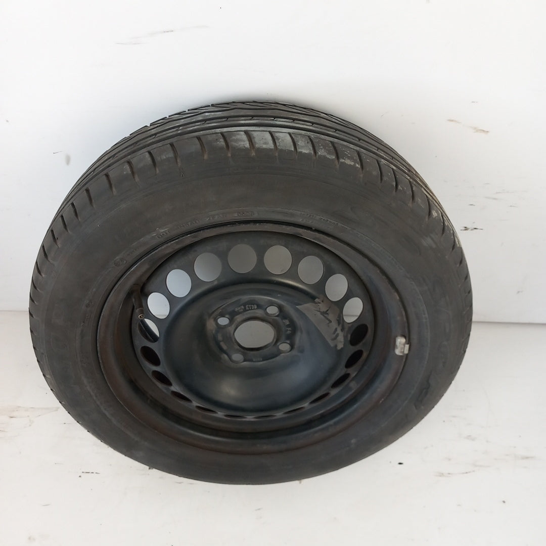 Стоманена джанта 15"цола 6Jx15H2 ET39 4x100 лятна гума Dunlop 185/65/R15 88T Opel Adam Corsa D