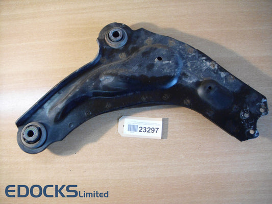 Носач преден ляв Renault Trafic Nissan Primastar Vivaro Opel