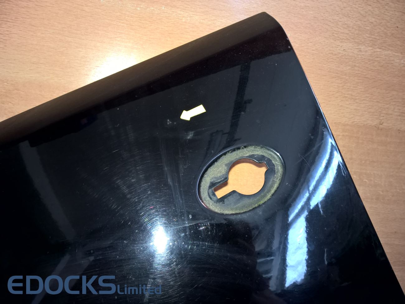 Преден ляв калник Черен II Z20C Corsa C Combo C Opel